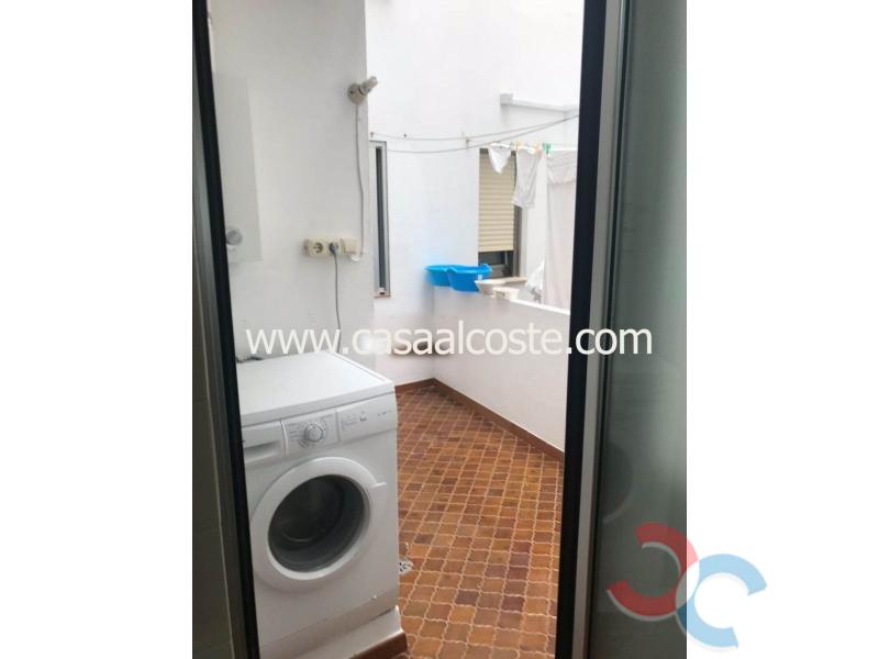 For sale of flat in Cuntis