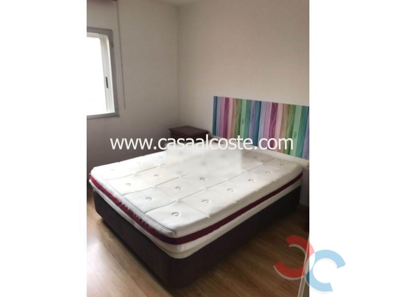 For sale of flat in Cuntis