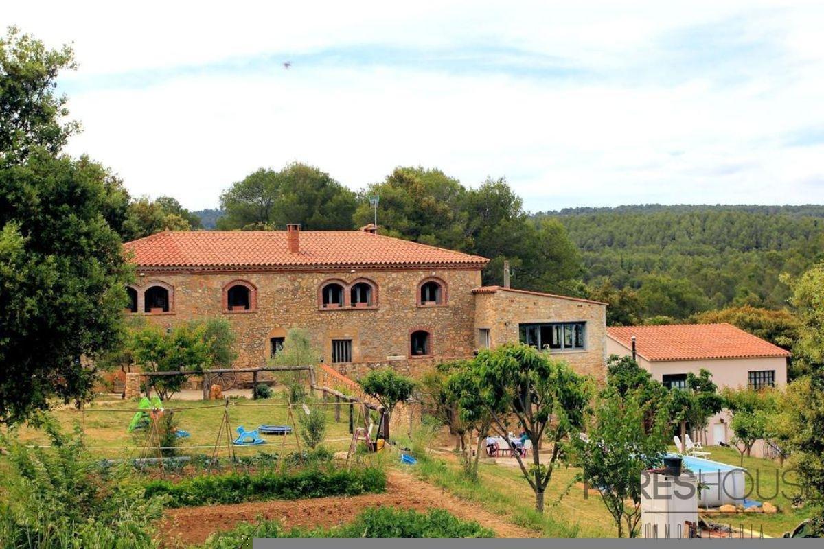 For sale of masia in Cistella