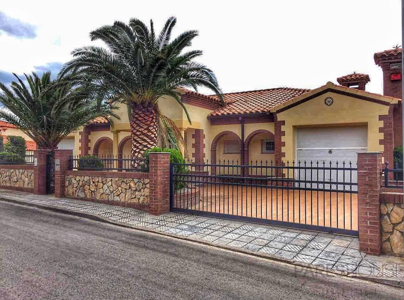 For rent of chalet in Palau-Saverdera