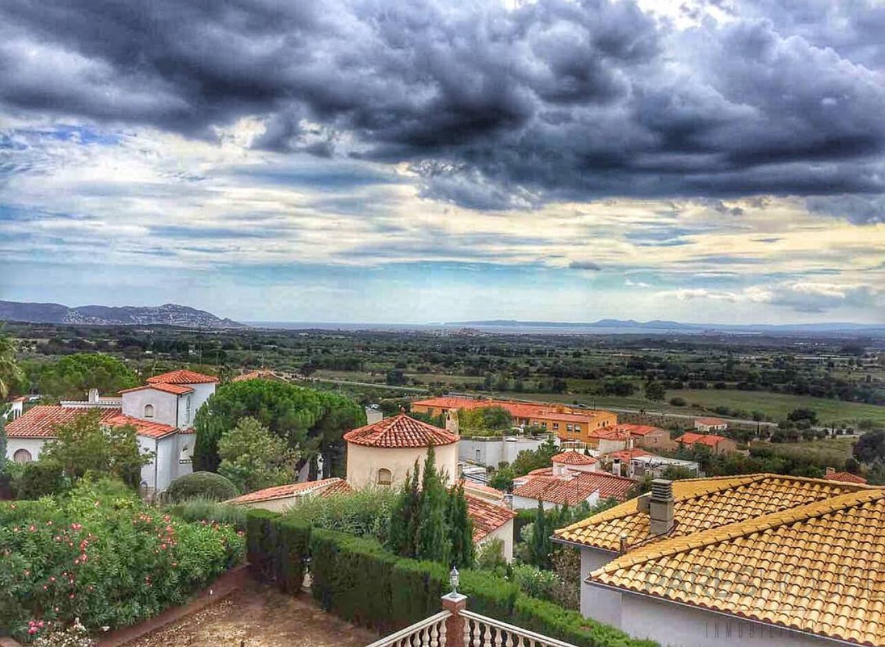 For rent of chalet in Palau-Saverdera