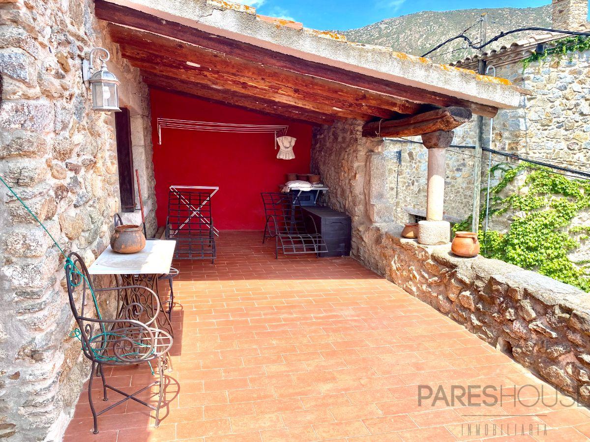 For sale of house in Palau-Saverdera