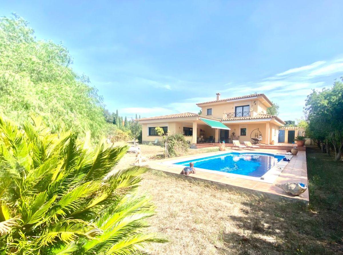 For sale of chalet in Peralada