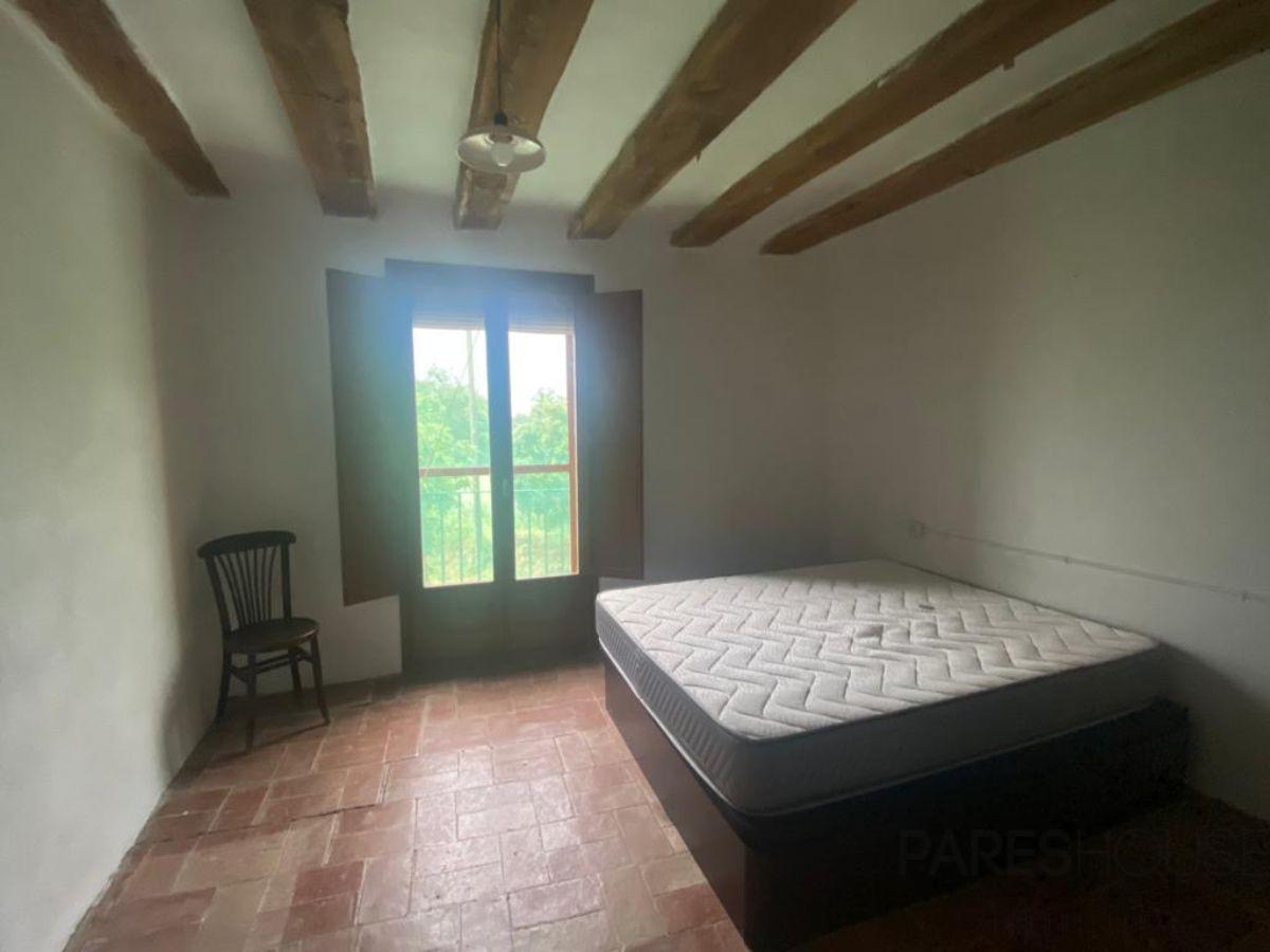 For sale of masia in Besalú