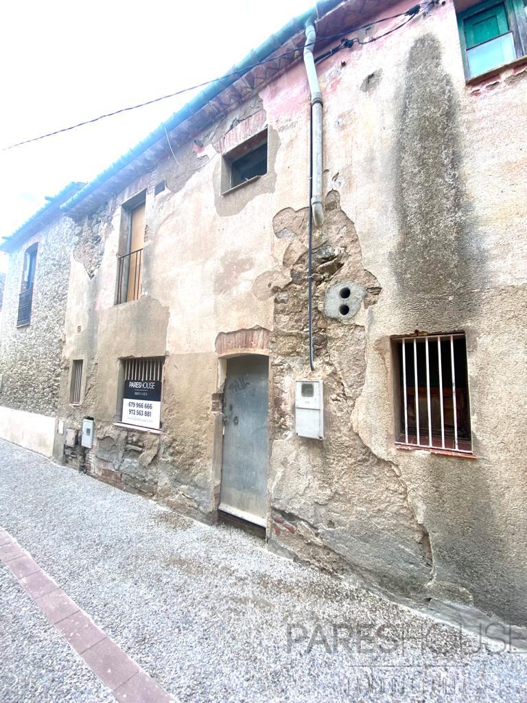 For sale of house in Sant Climent Sescebes