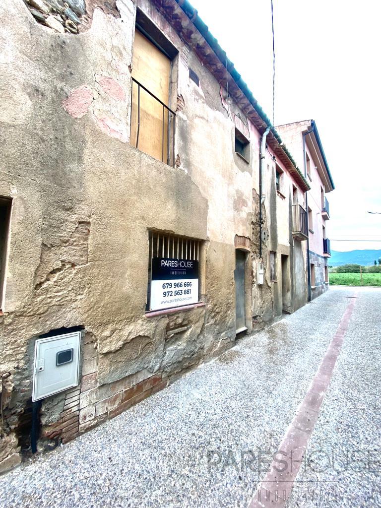 For sale of house in Sant Climent Sescebes