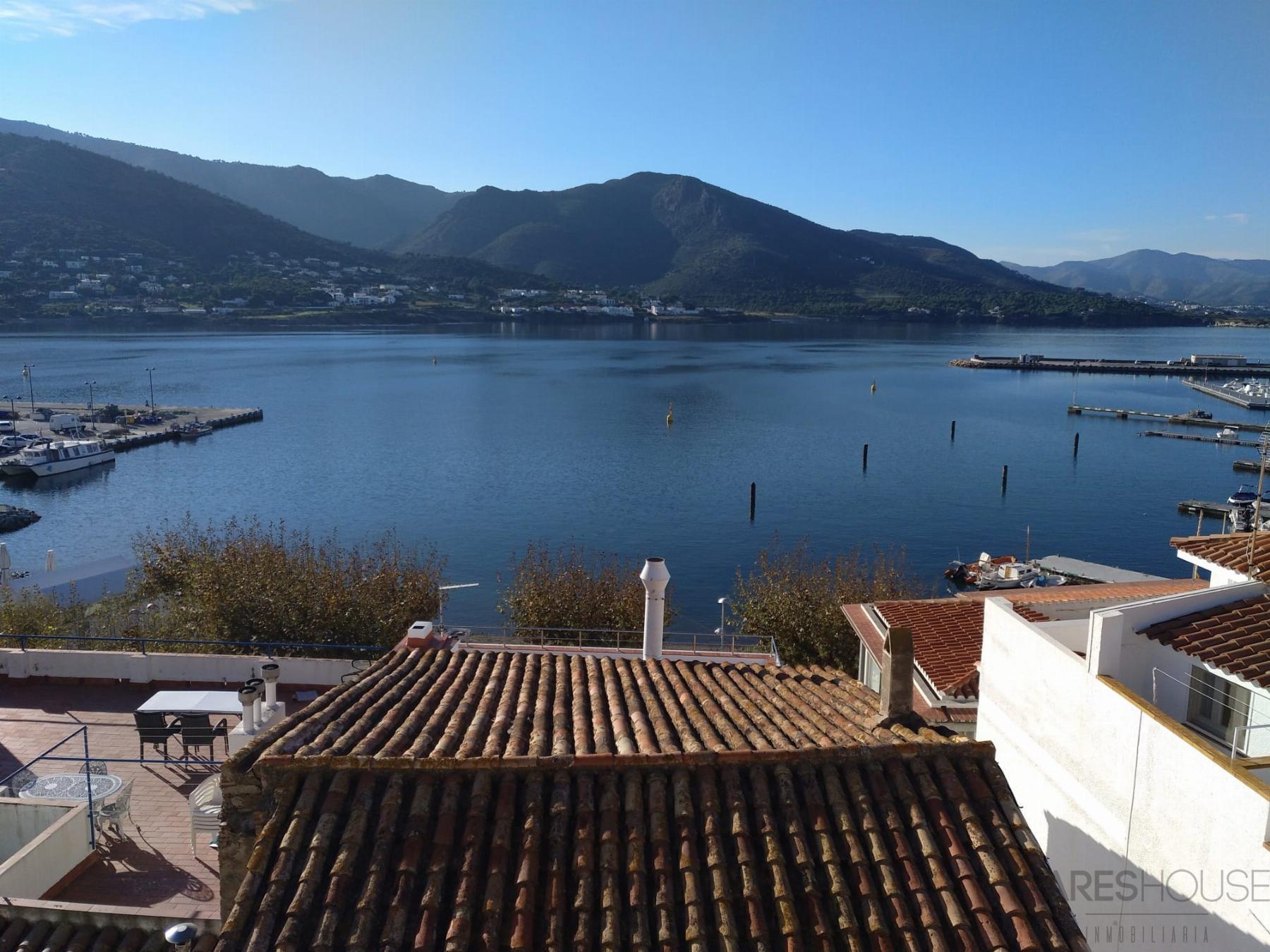 For sale of hotel in Puerto de la Selva