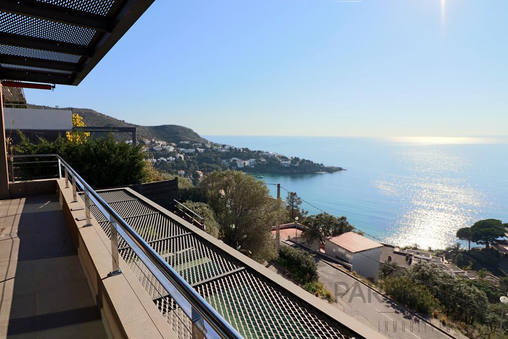 For sale of chalet in Roses