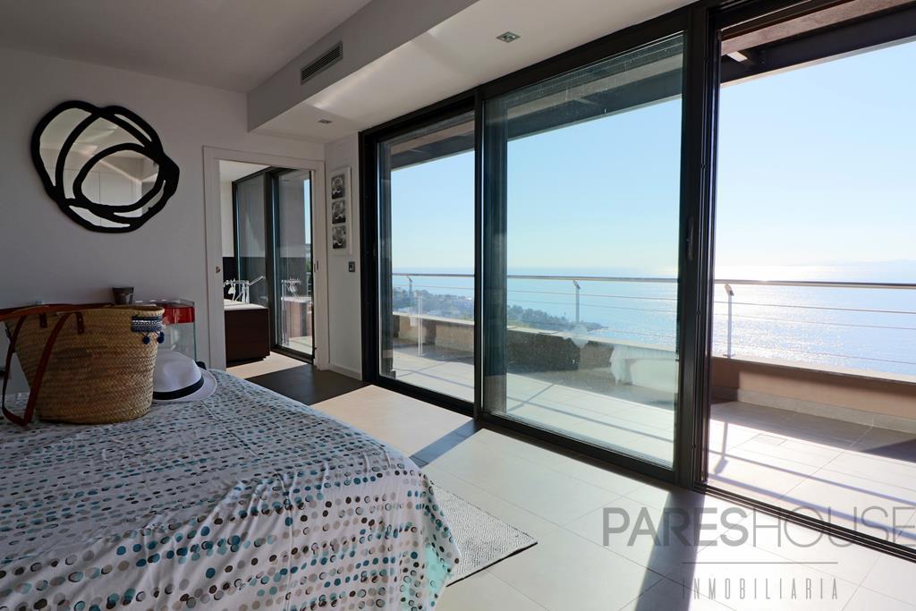 For sale of chalet in Roses