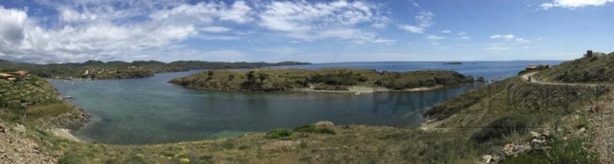 For sale of land in Cadaqués