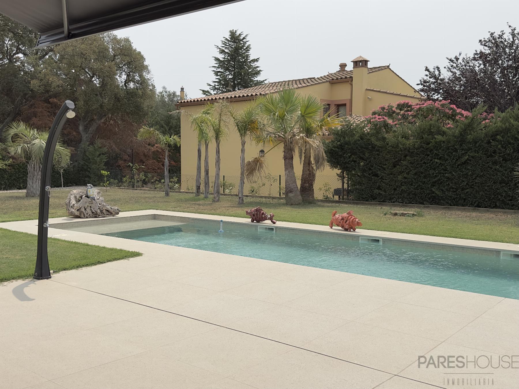 For sale of chalet in Peralada
