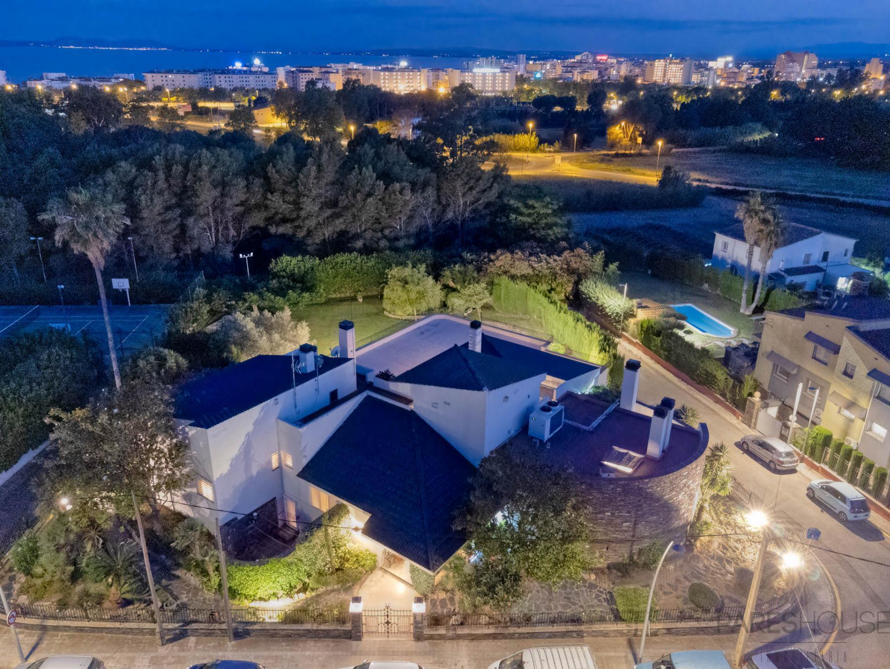 For sale of chalet in Roses