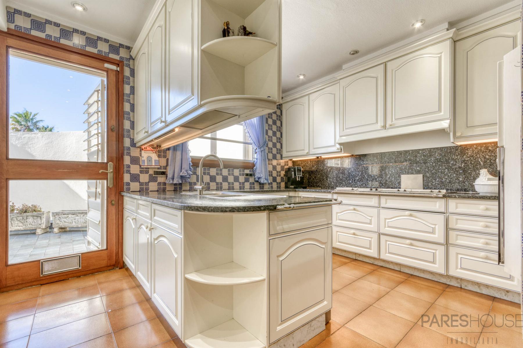 For sale of chalet in Roses