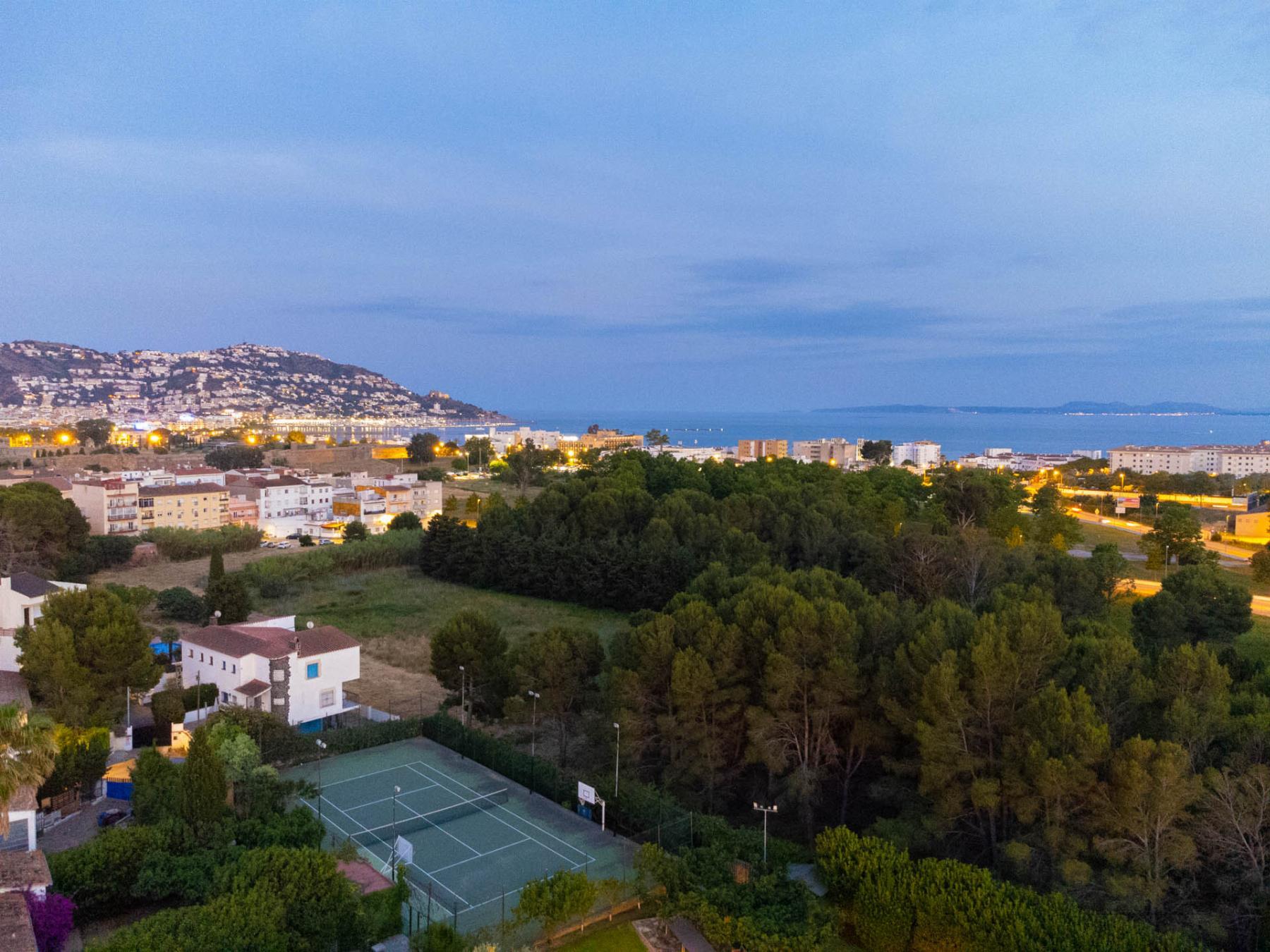 For sale of chalet in Roses