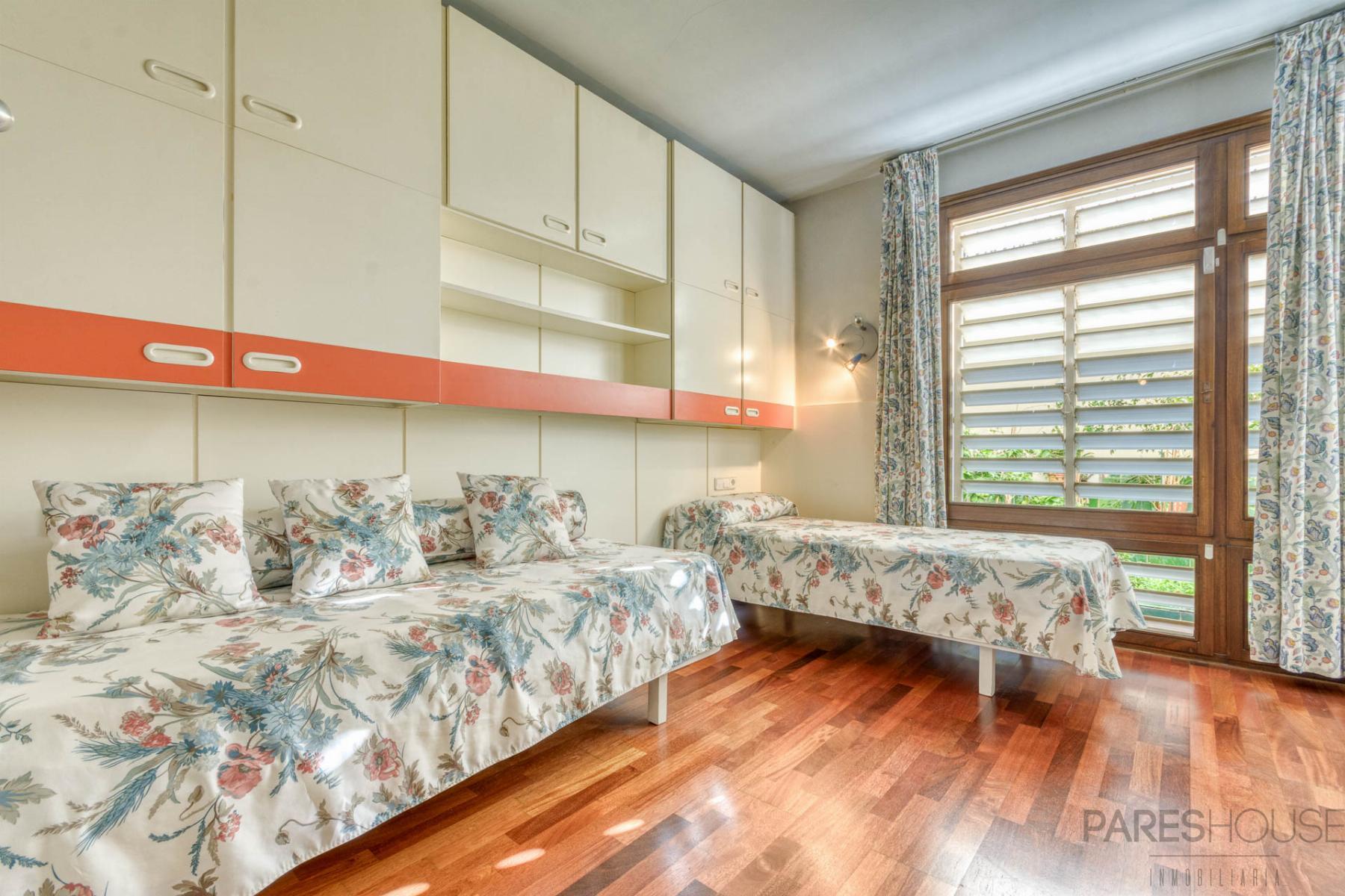 For sale of chalet in Roses
