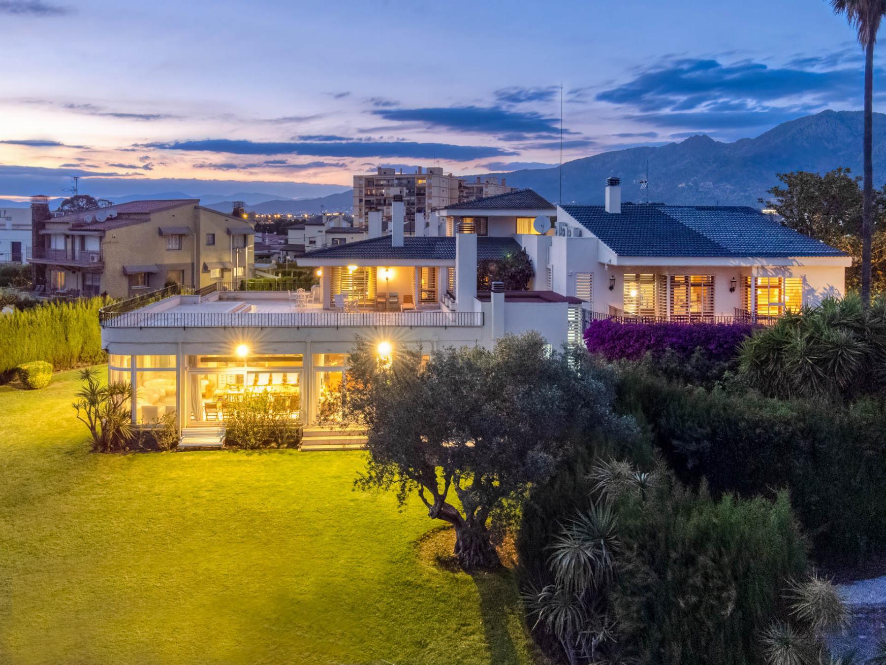 For sale of chalet in Roses