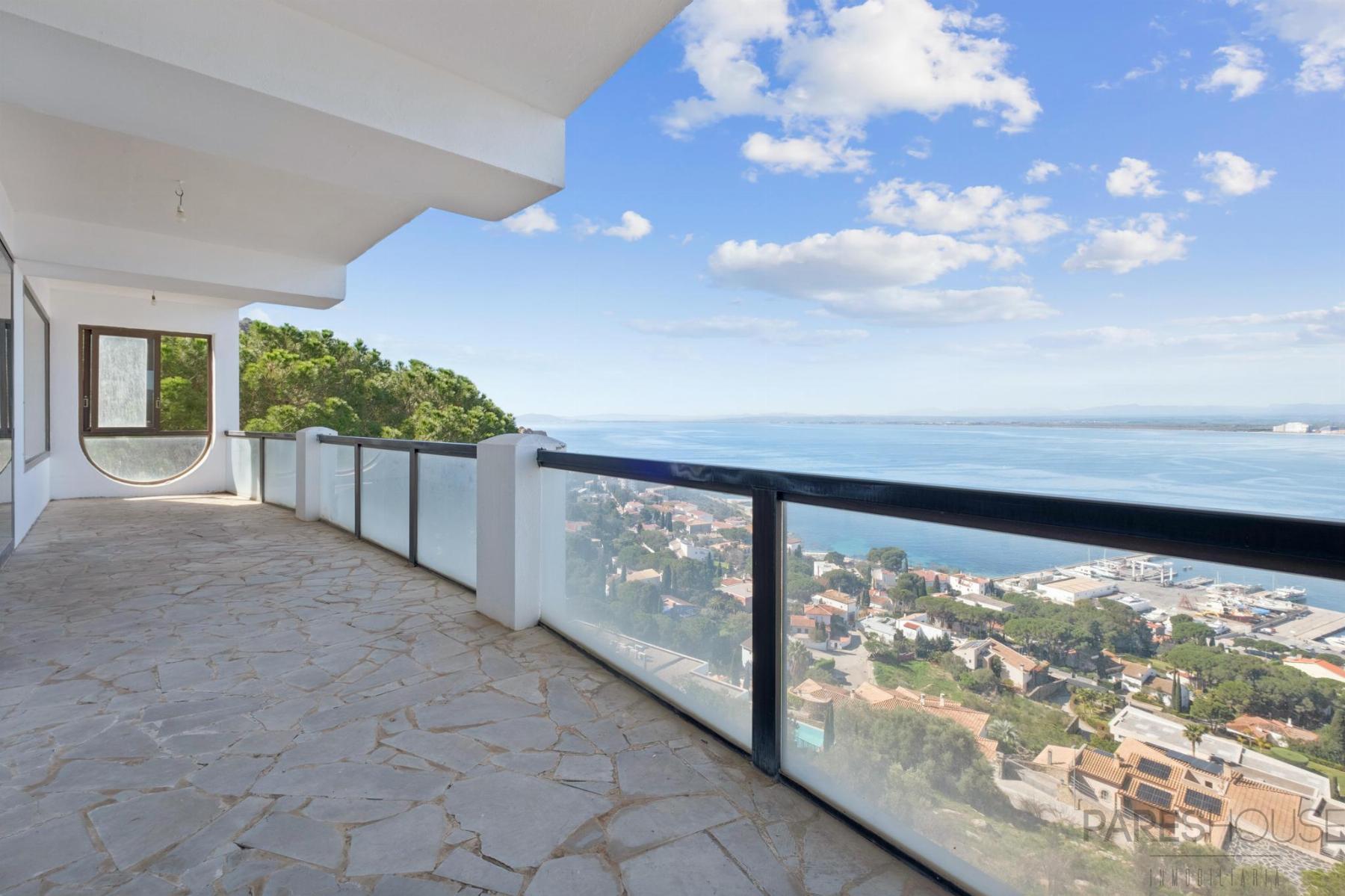 For sale of chalet in Roses