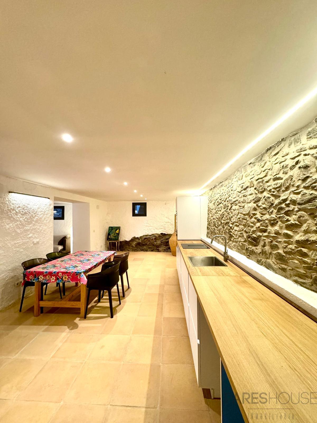 Venta de casa en Espolla