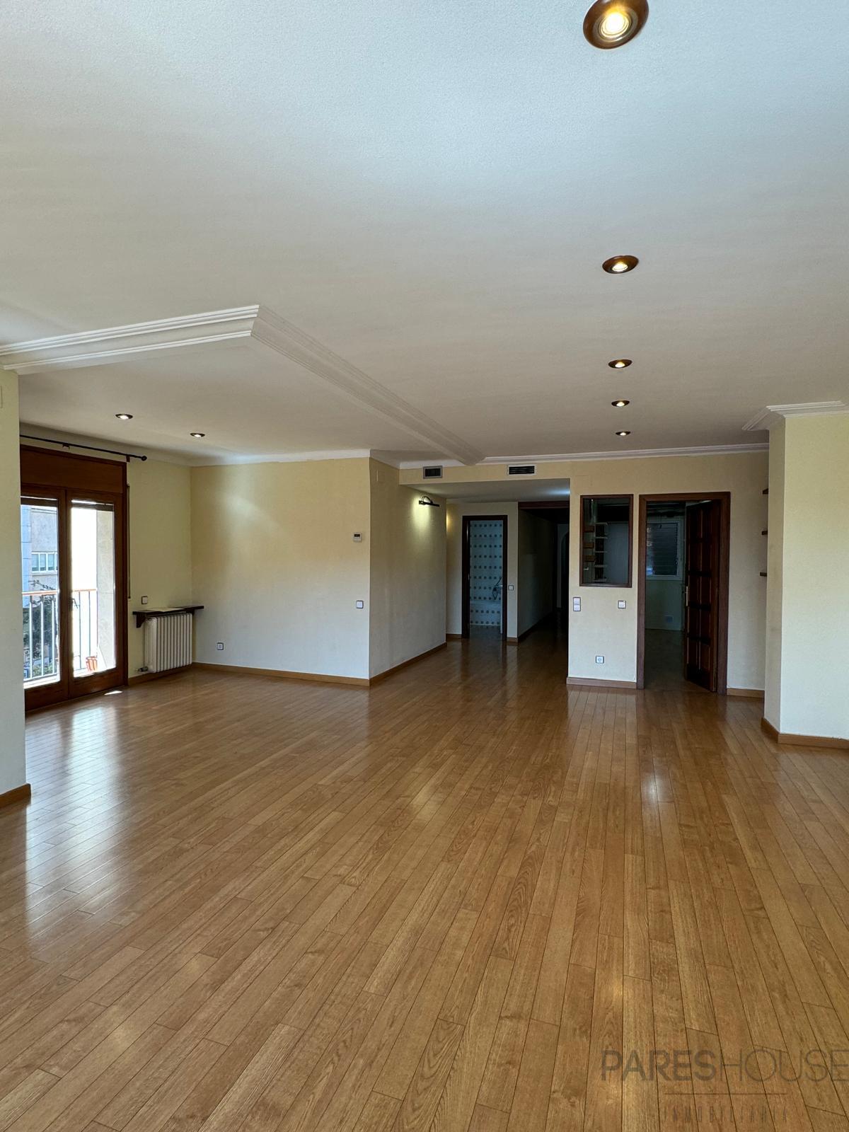 For sale of flat in Figueres