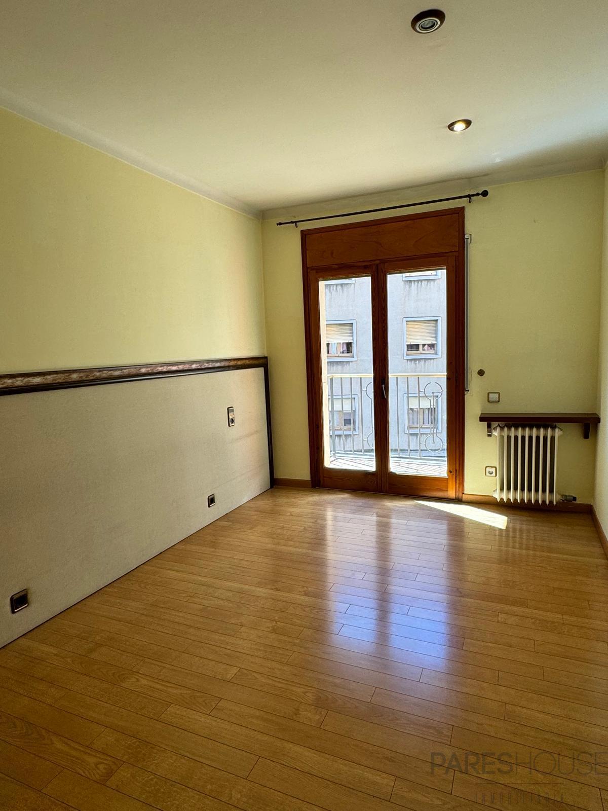 For sale of flat in Figueres