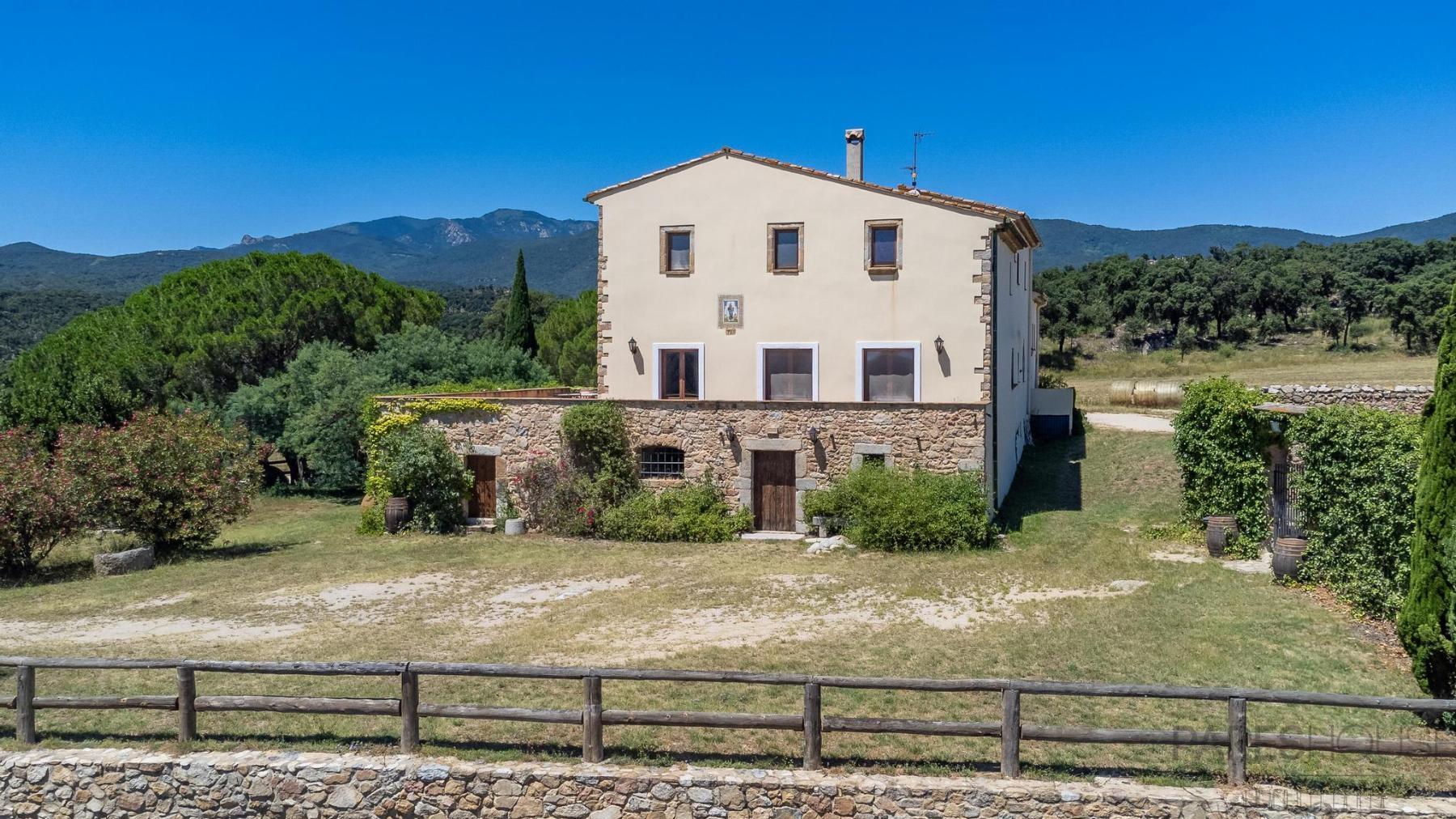 For sale of rural property in Agullana