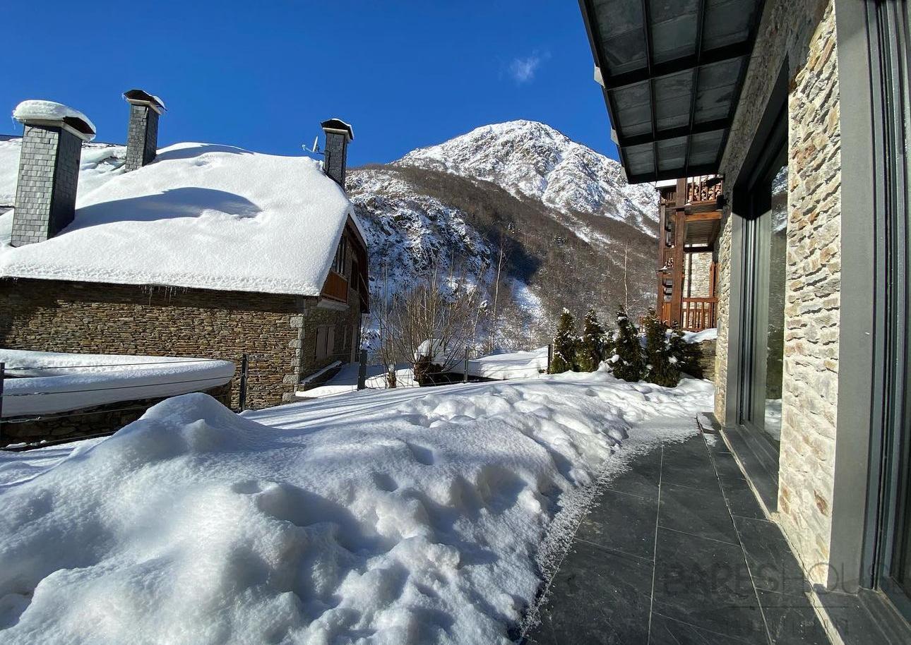 For rent of apartment in Vielha e Mijaran