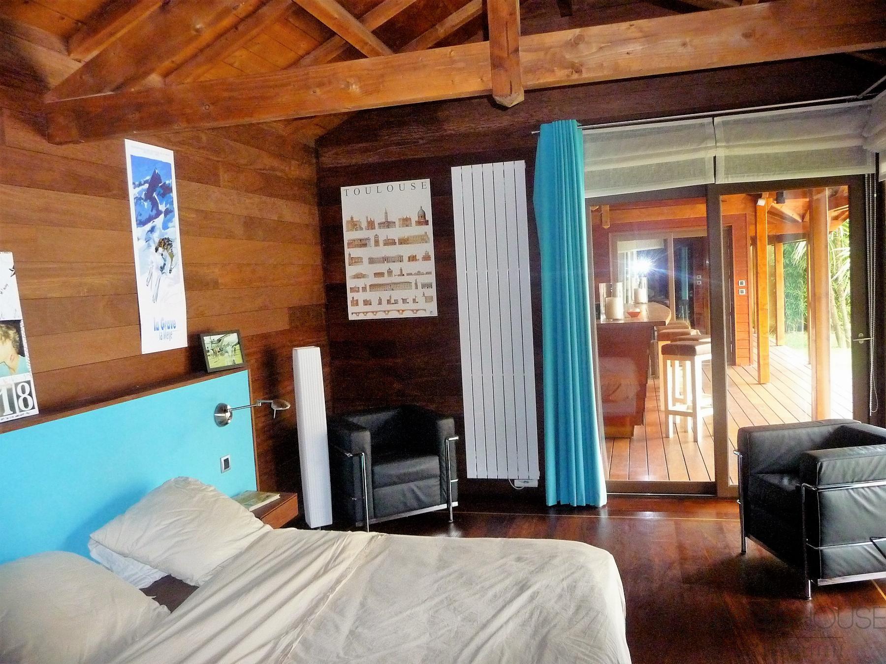 For sale of chalet in Montrouge