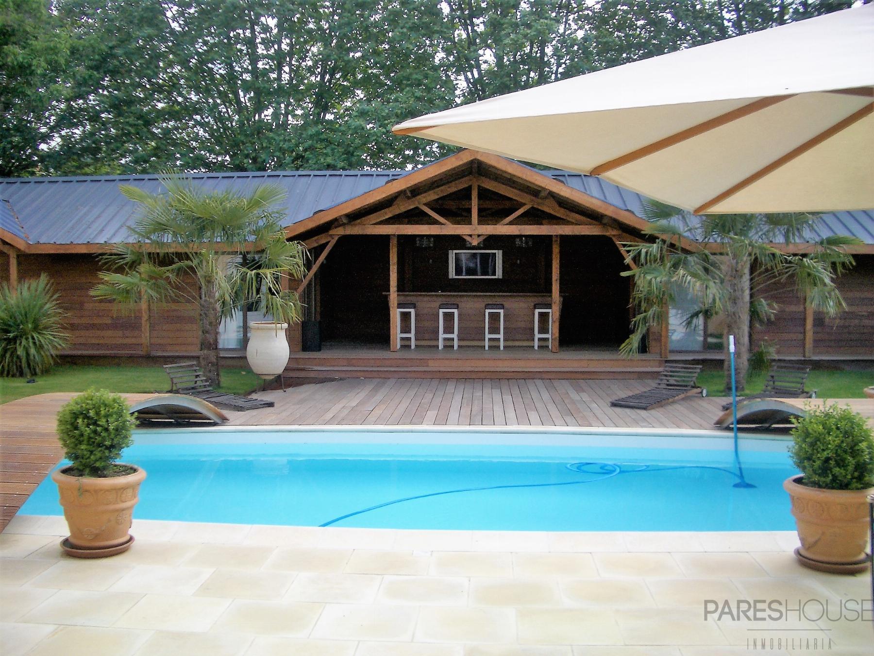 For sale of chalet in Montrouge
