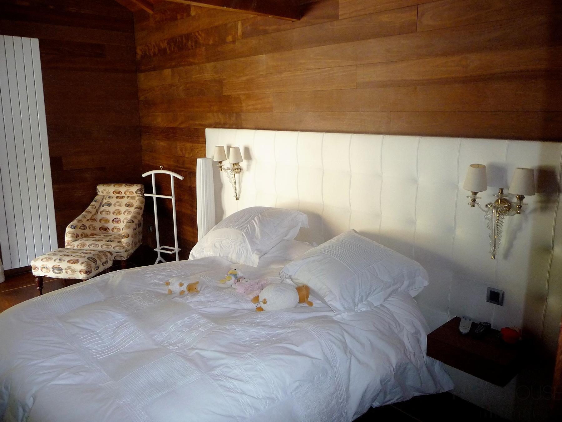 For sale of chalet in Montrouge
