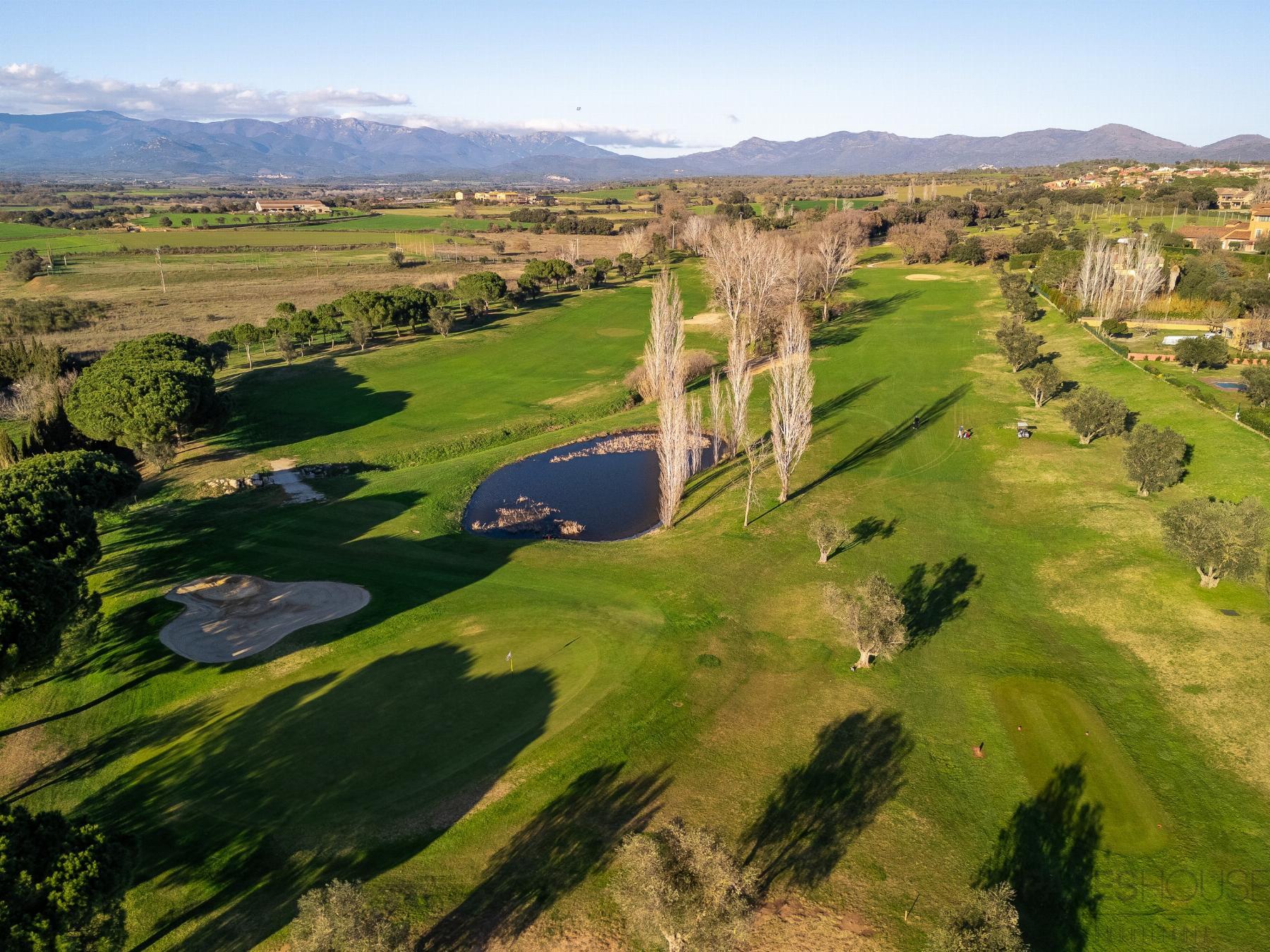 Venta de terreno en Peralada