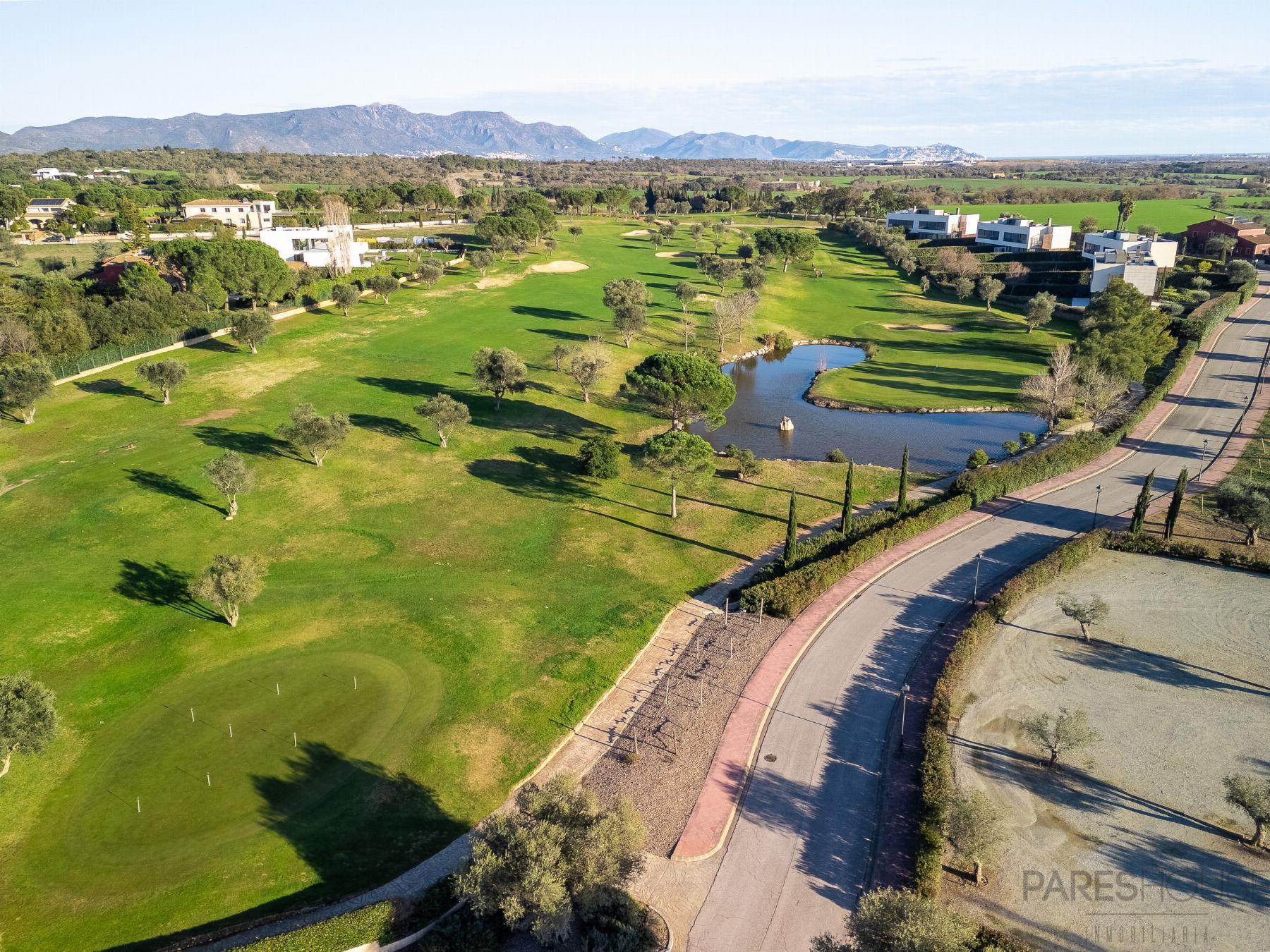 Venta de terreno en Peralada