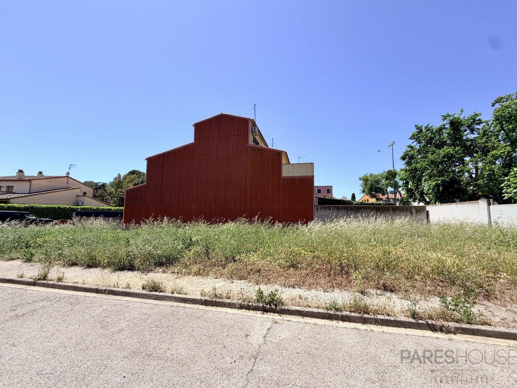 Venta de terreno en Peralada