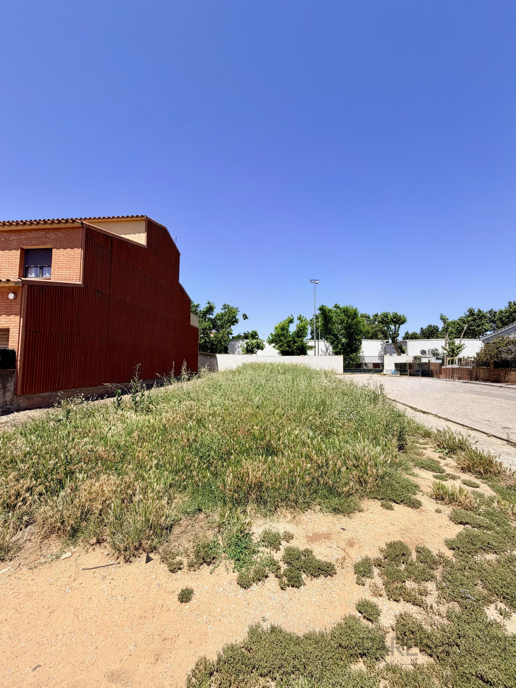 Venta de terreno en Peralada