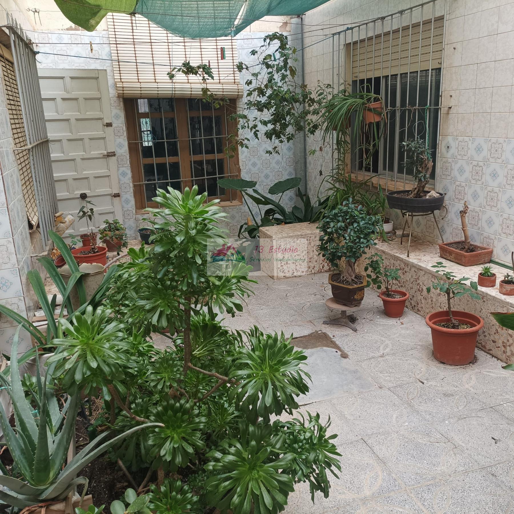 For sale of building in Cartagena