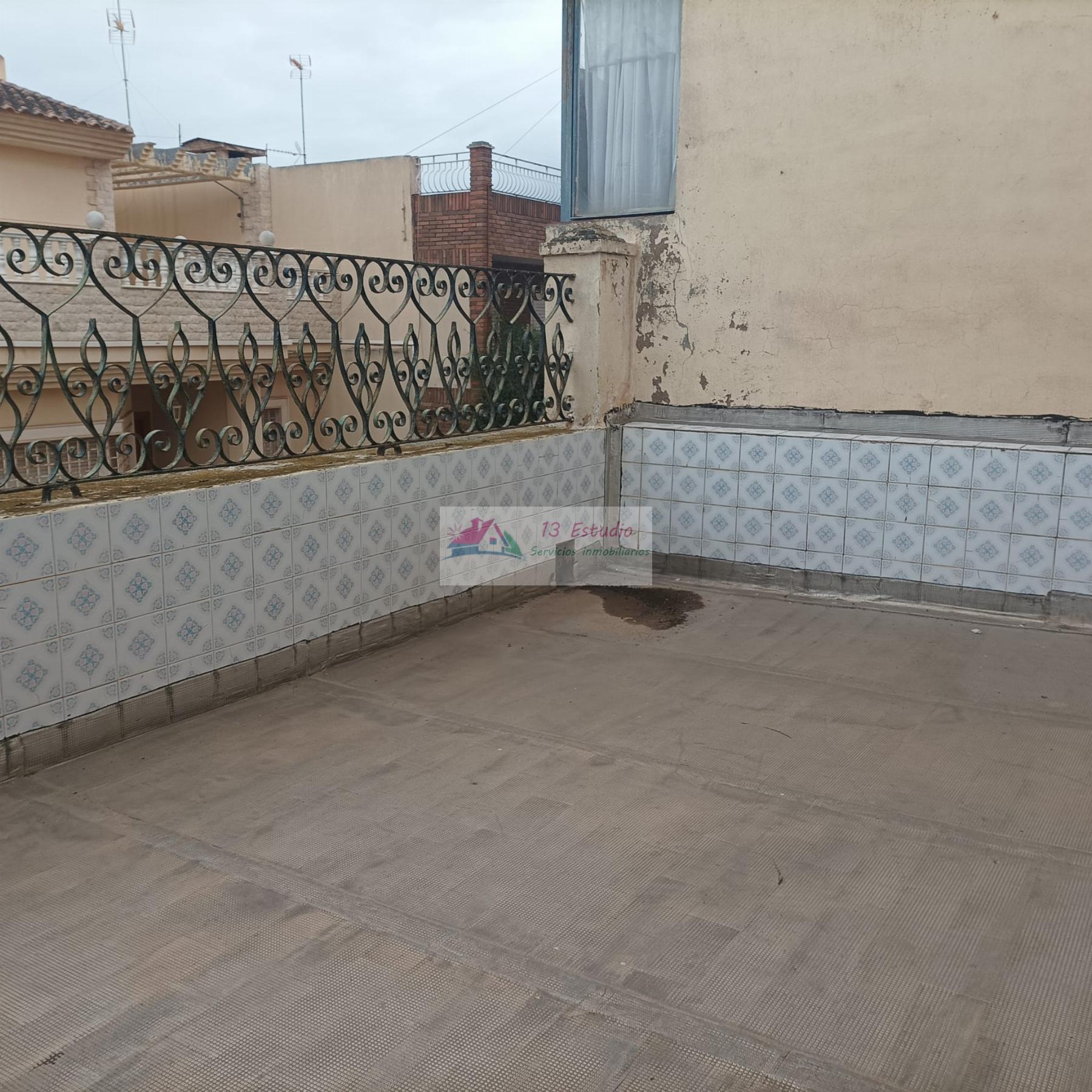For sale of building in Cartagena