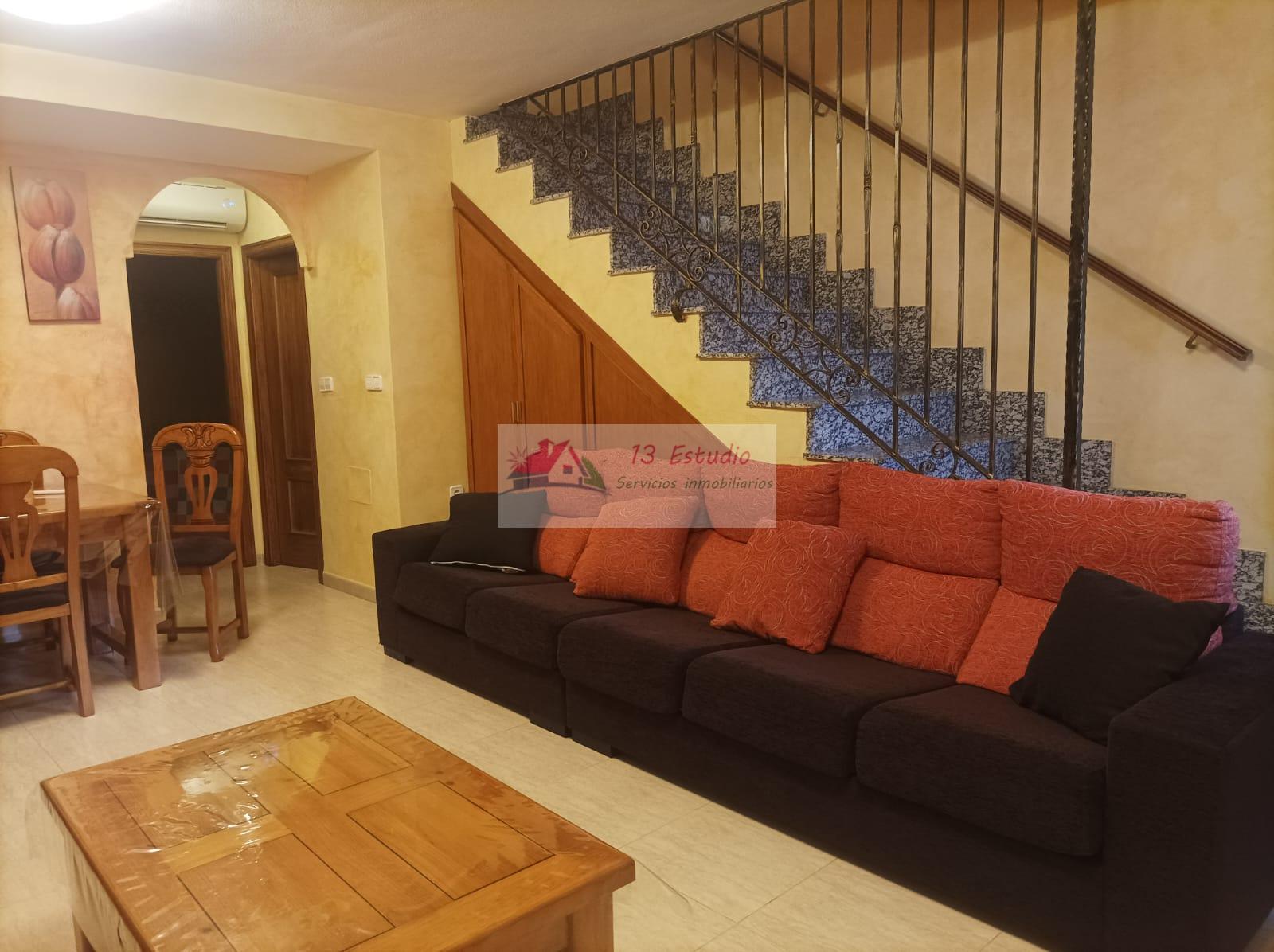 For sale of duplex in Los Alcázares