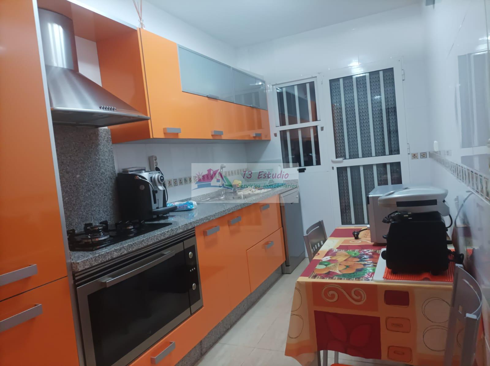 For sale of duplex in Los Alcázares