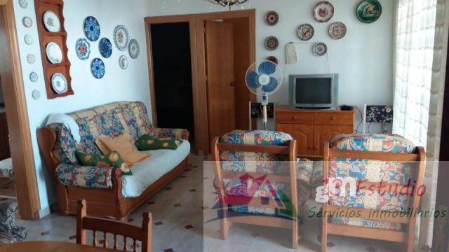For sale of ground floor in Islas Menores
