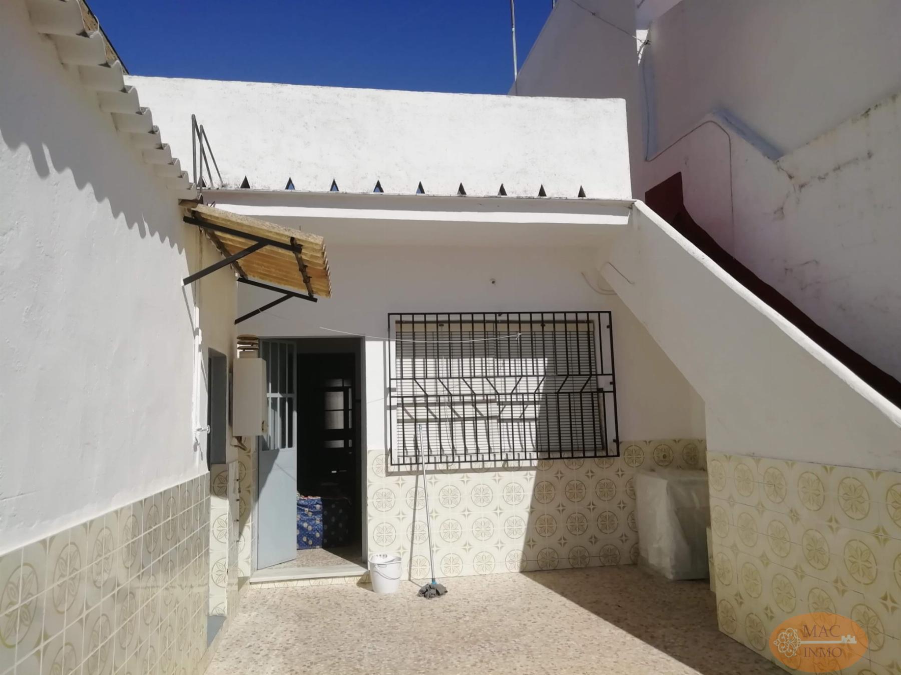 For sale of house in Puerto Serrano