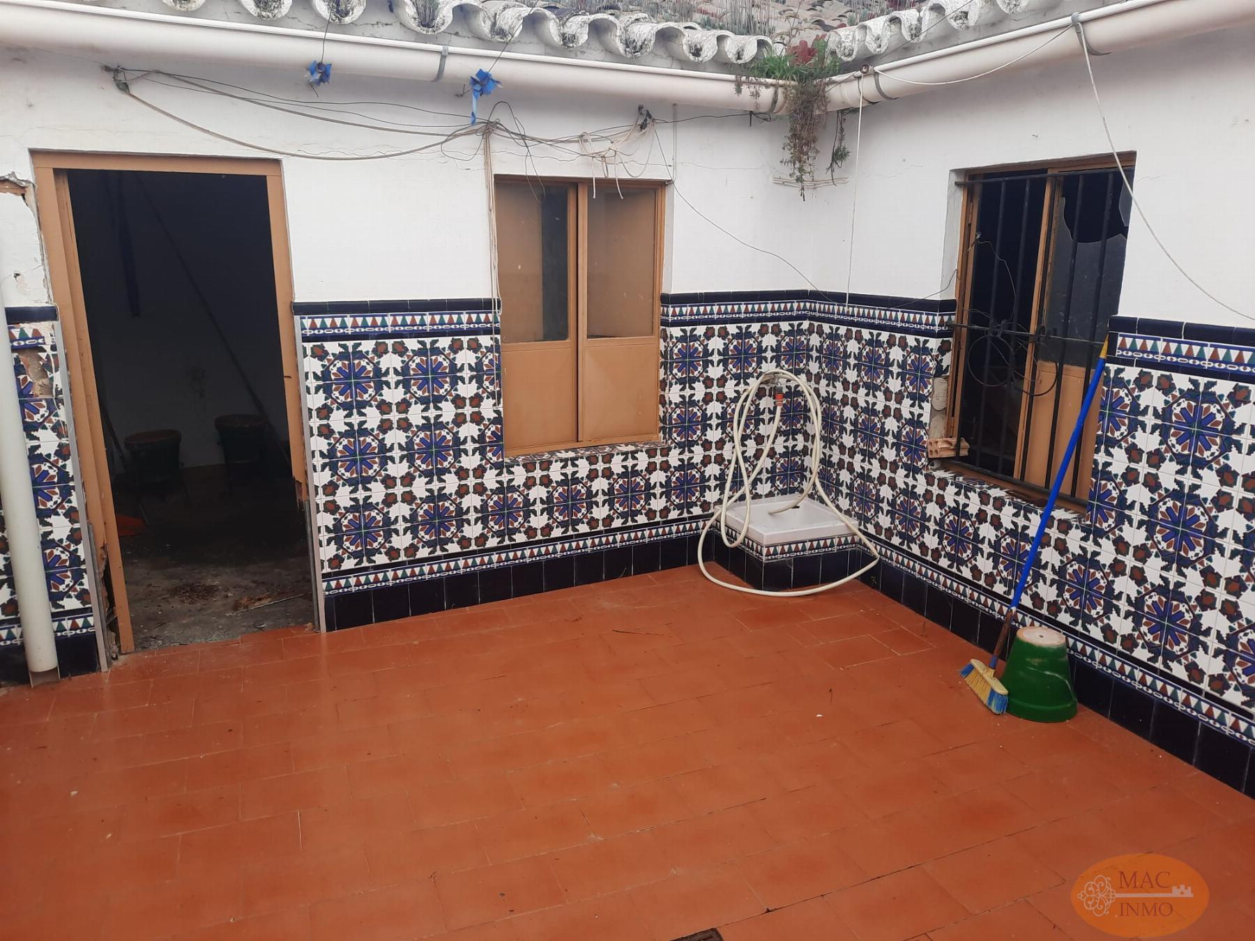 For sale of house in Puerto Serrano