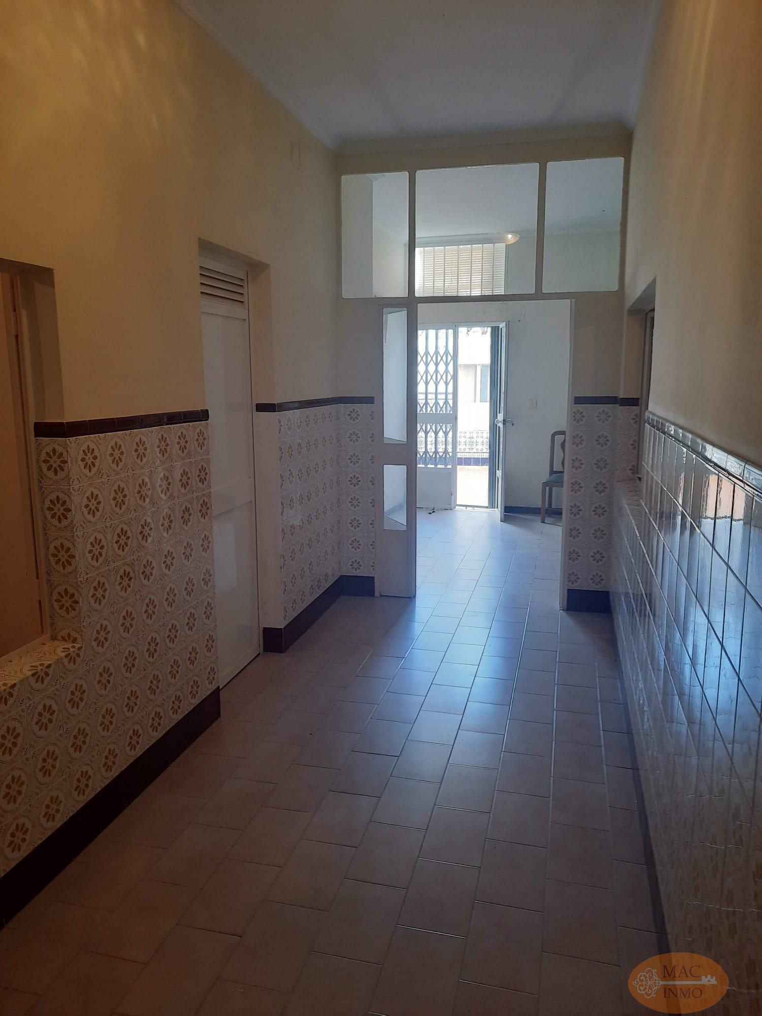 For sale of house in Puerto Serrano