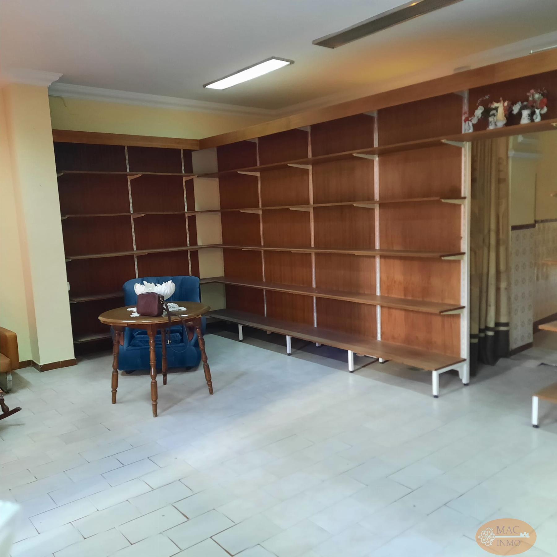 For sale of house in Puerto Serrano