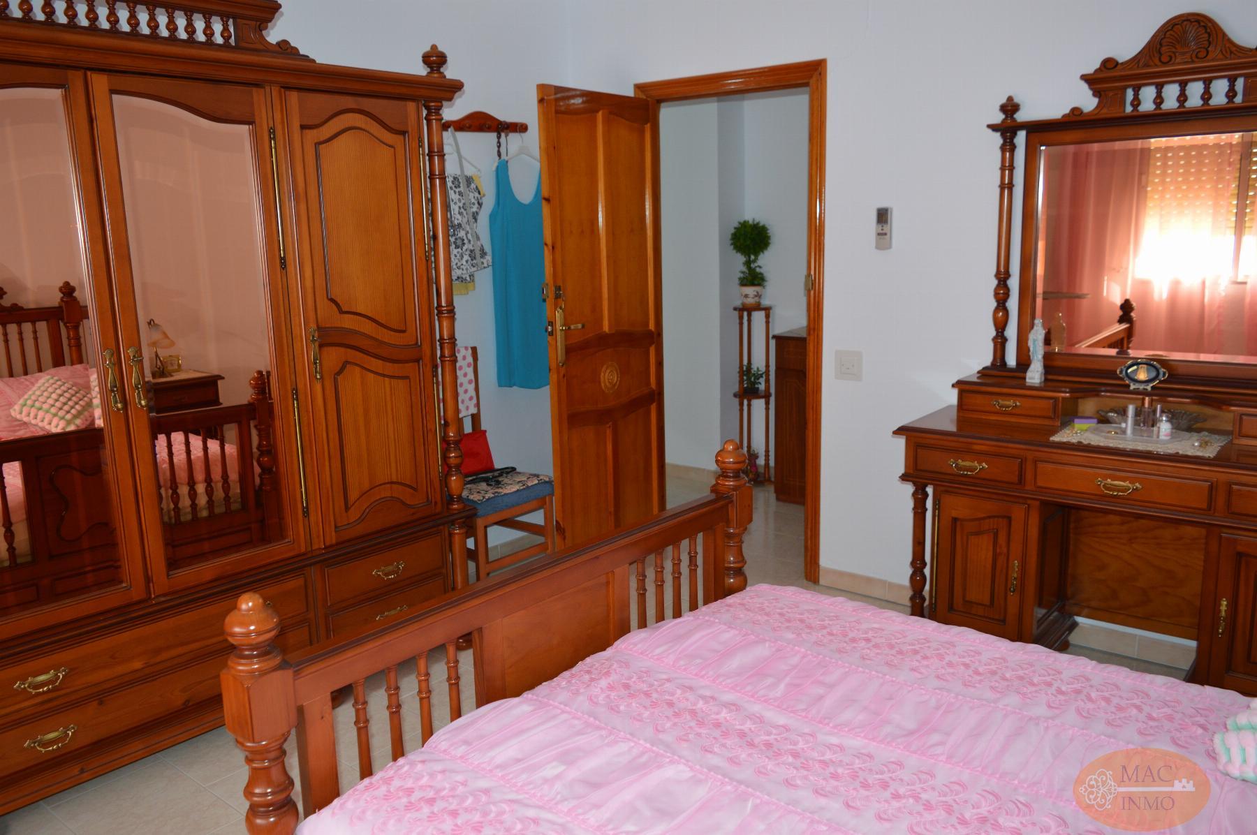 For sale of house in Puerto Serrano