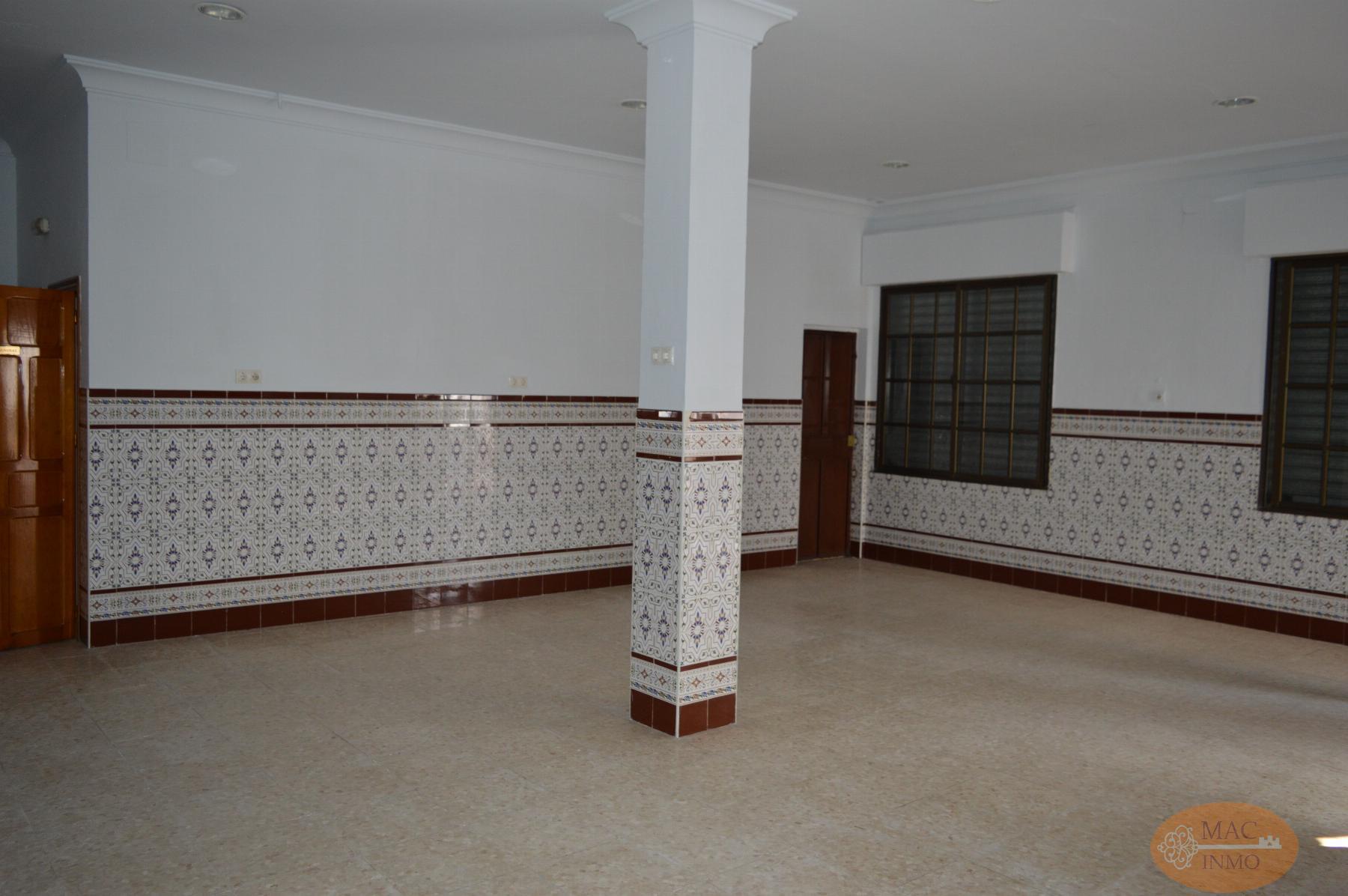 For sale of house in Puerto Serrano