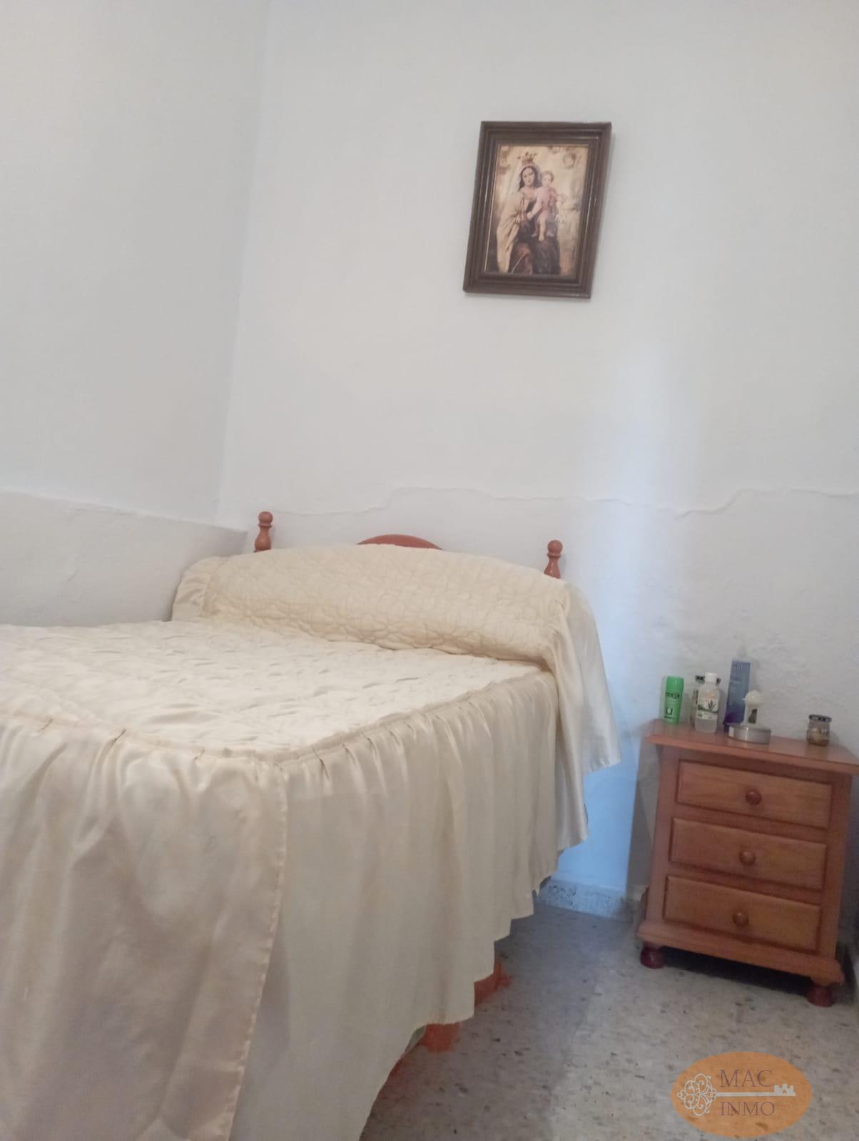 For sale of rural property in Puerto Serrano