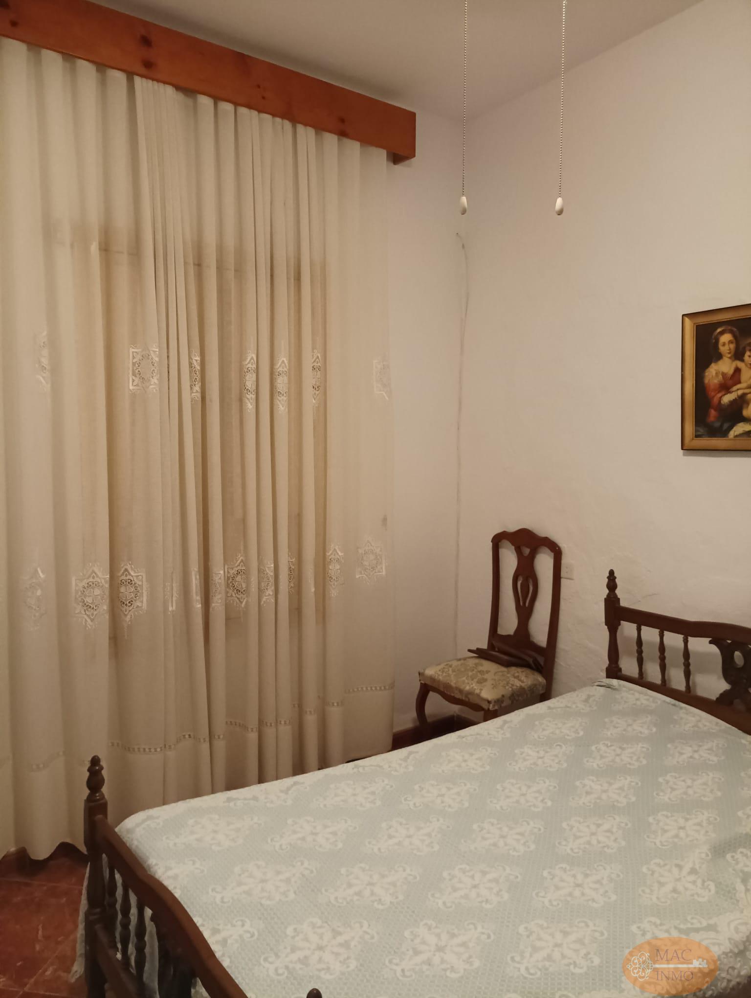 For sale of house in Puerto Serrano