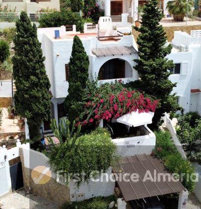 For sale of villa in Mojácar