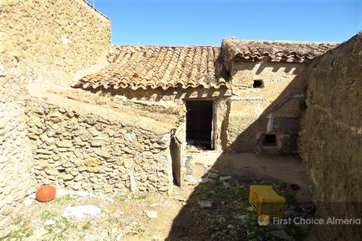 For sale of house in Oria