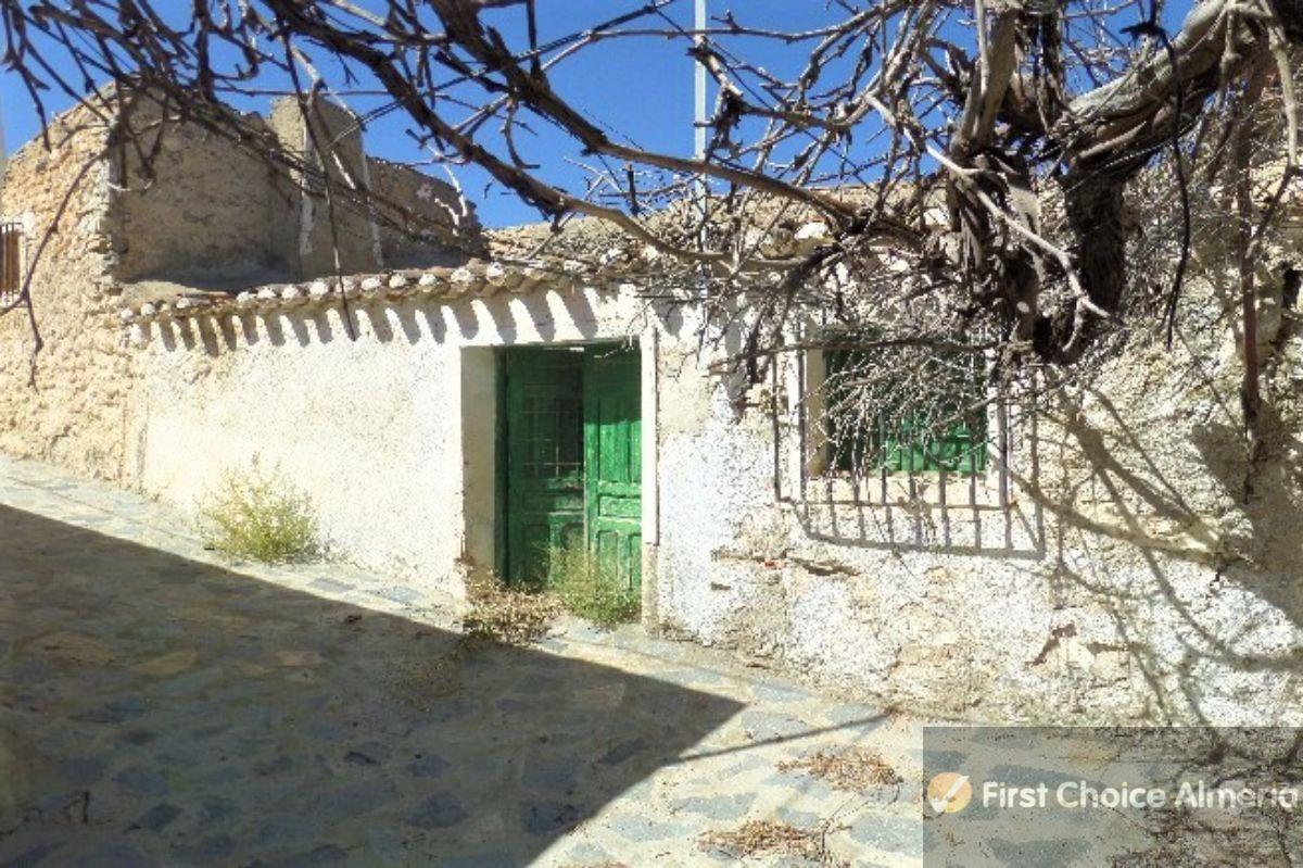 For sale of house in Oria