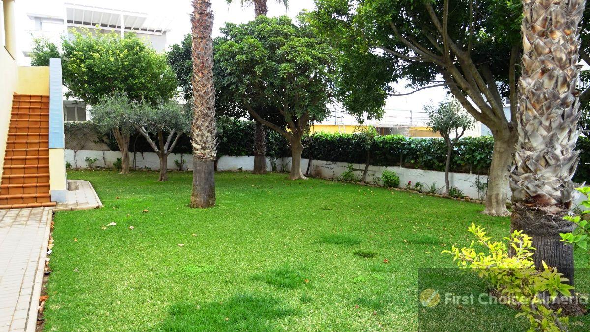 Venta de villa en Vera